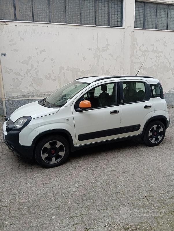 Usata Fiat Panda Cross Cross 69 CV (50 kW) 2019 Bianco Utilitaria
