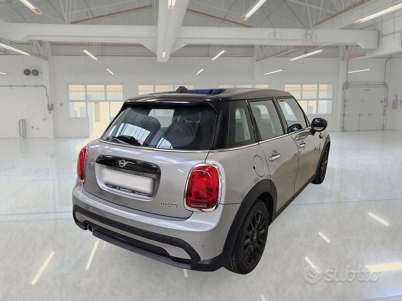 Usata Mini Cooper Classic 135 CV (99 kW) 2023 Grigio Utilitaria