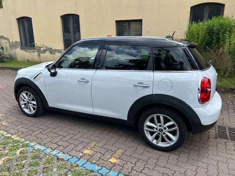Usata Mini Cooper D Countryman Business 111 CV (81 kW) 2015 Bianco SUV