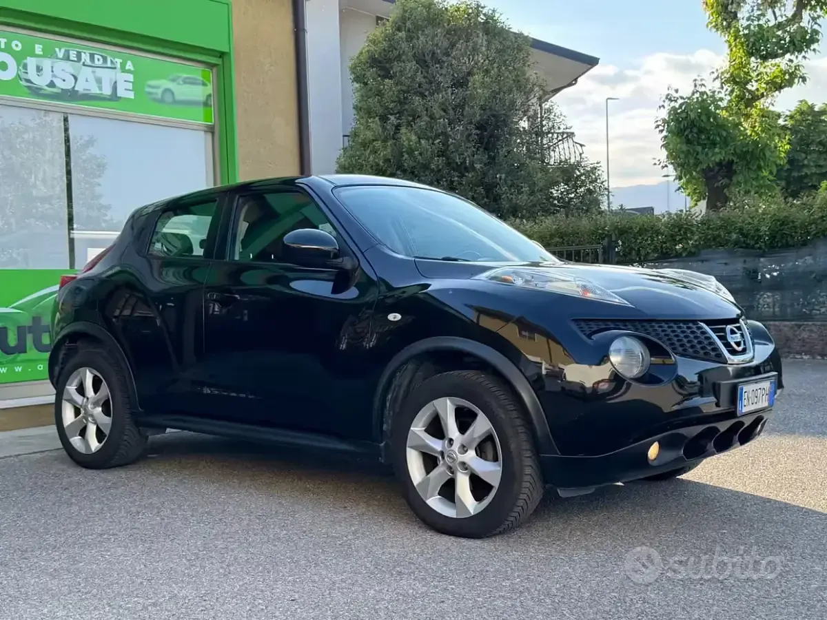 Usata Nissan Juke 110 CV (80 kW) 2013 Grigio SUV