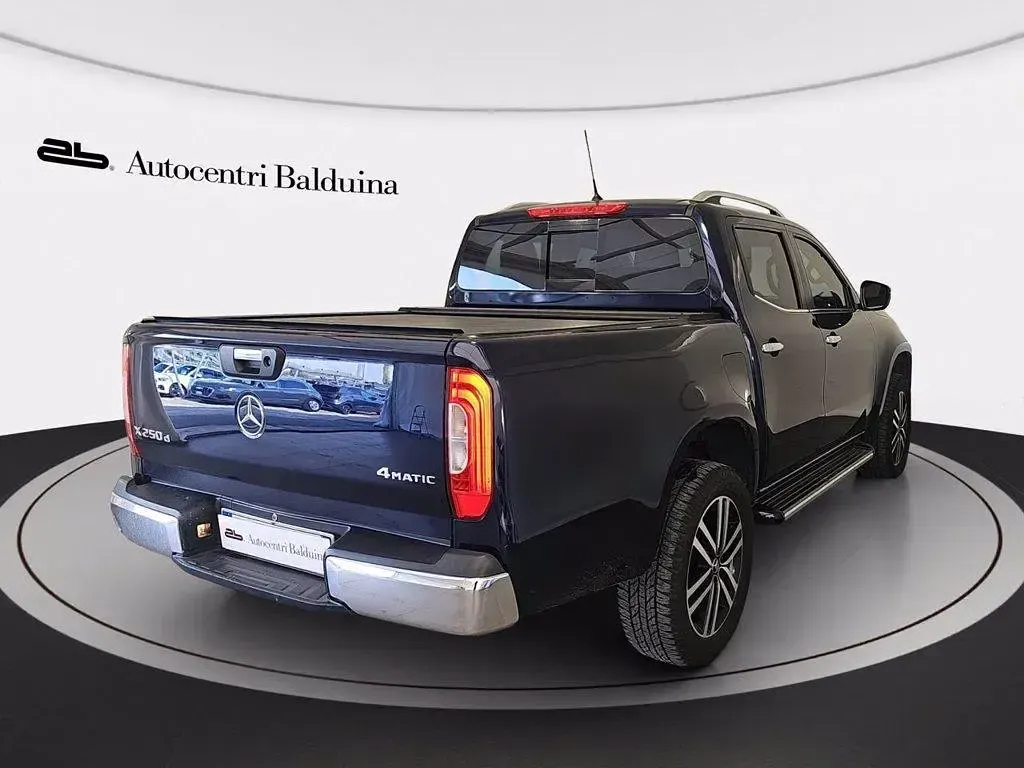 Usata Mercedes X250 Business 190 CV (139 kW) 2018 Blu atollo metalizzato Pick-up