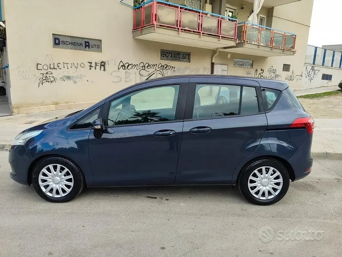 Usata Ford B-MAX 95 CV (69 kW) 2014 Grigio Monovolume