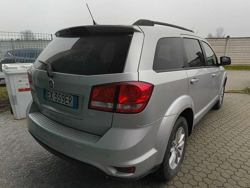 Usata Fiat Freemont Cross 140 CV (102 kW) 2015 Argento SUV