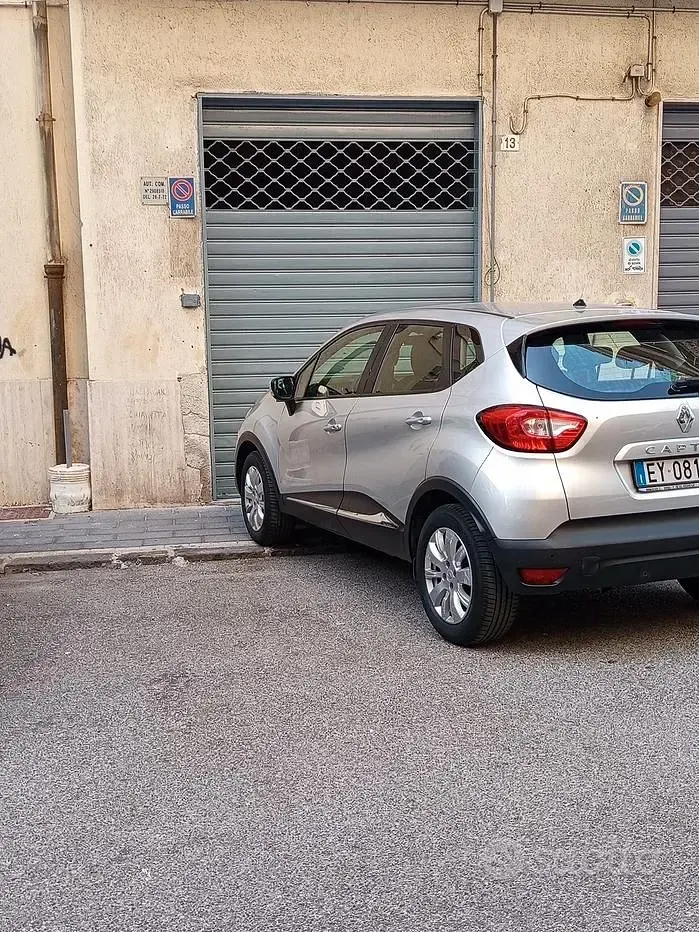 Usata Renault Captur 90 CV (66 kW) 2016 Grigio SUV