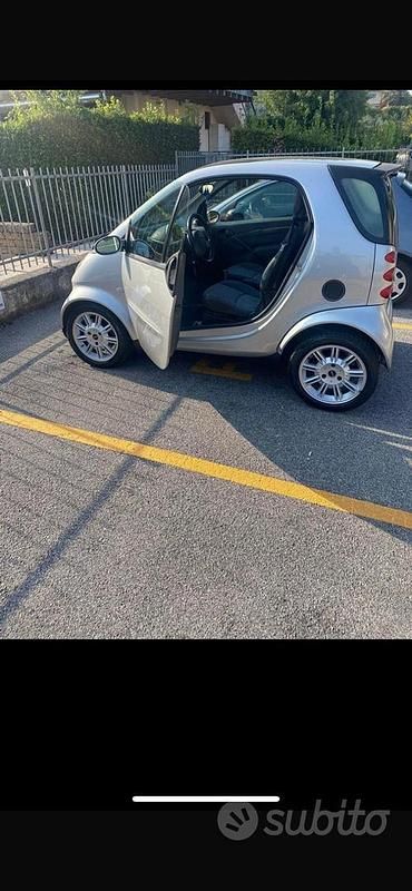 Usata 2003 Smart ForTwo Coupé Due volumi | 1500 € - Immagine 1/4