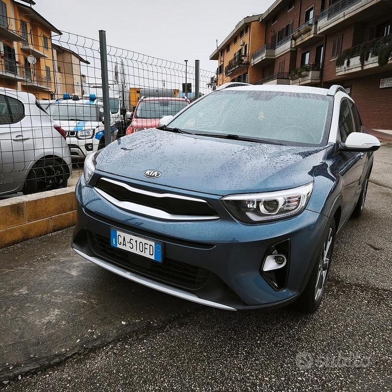 Usata Kia Stonic Style 96 CV (70 kW) 2020 Grigio SUV
