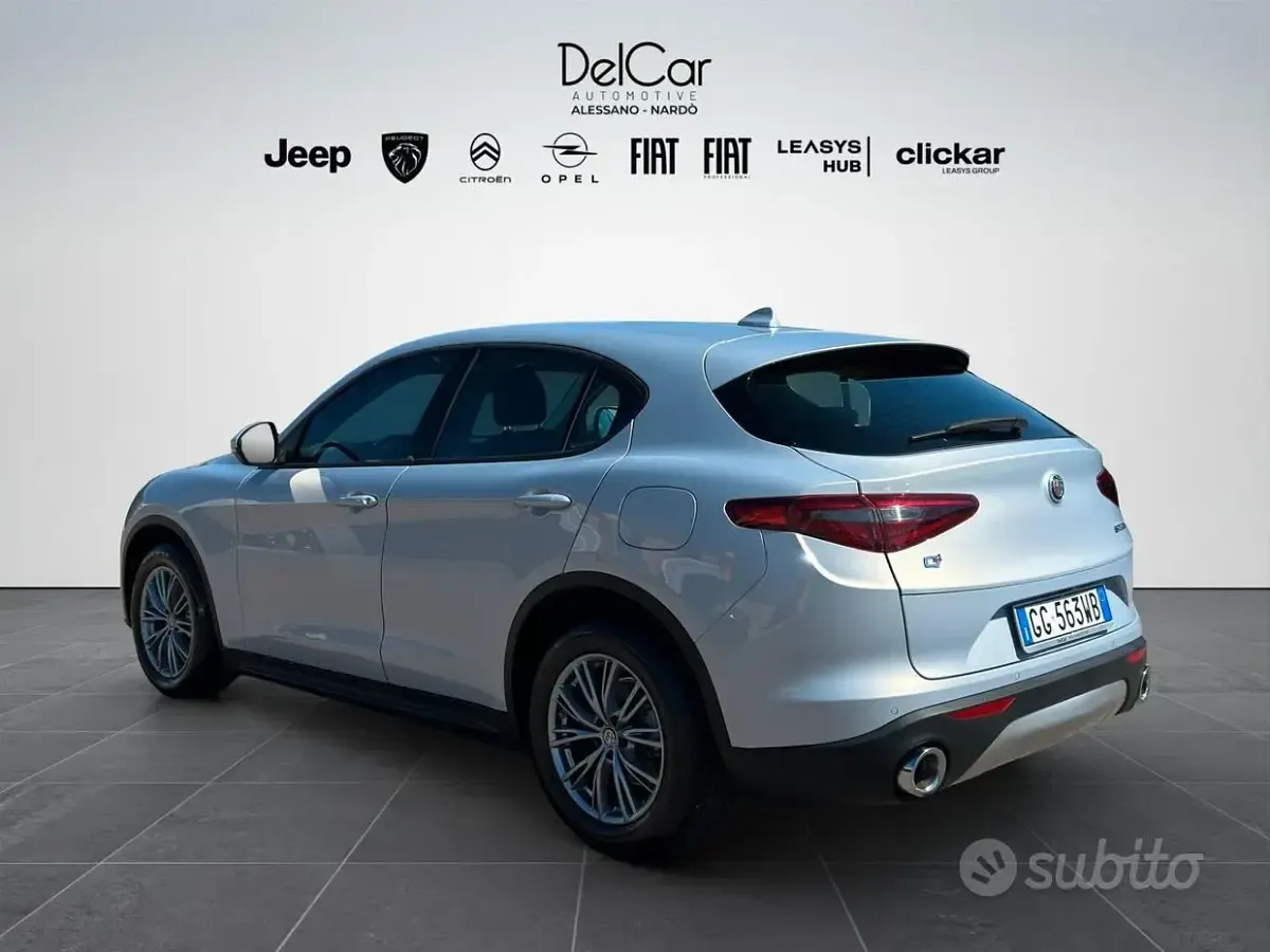 Usado Alfa Romeo Stelvio Business 190 CV (139 kW) 2021 Azul SUV