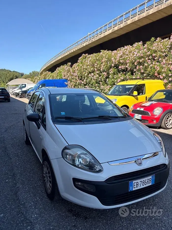 Usata Fiat Punto Evo 75 CV (55 kW) 2010 Bianco Utilitaria
