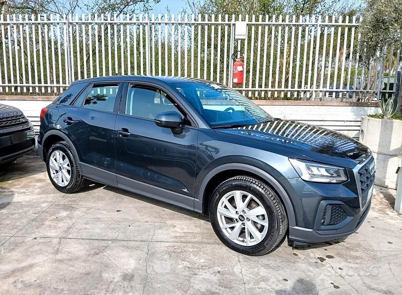 Usata Audi Q2 Business 116 CV (85 kW) 2022 Grigio SUV