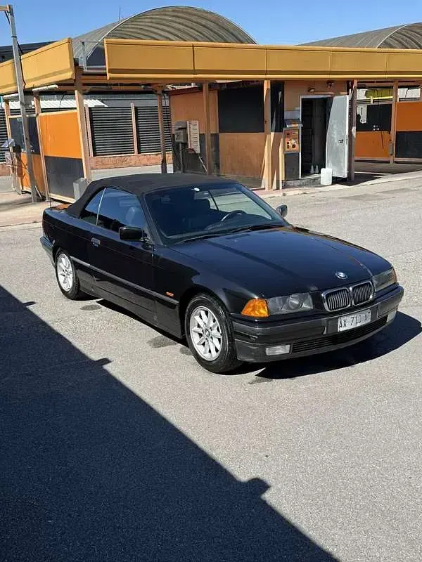 Usata BMW 320 Cabriolet 150 CV (110 kW) 1997 Nero Cabrio