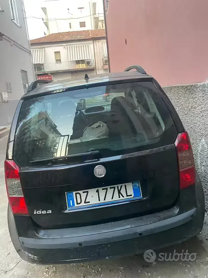 Usata Fiat Idea 90 CV (66 kW) 2009 Nero Monovolume