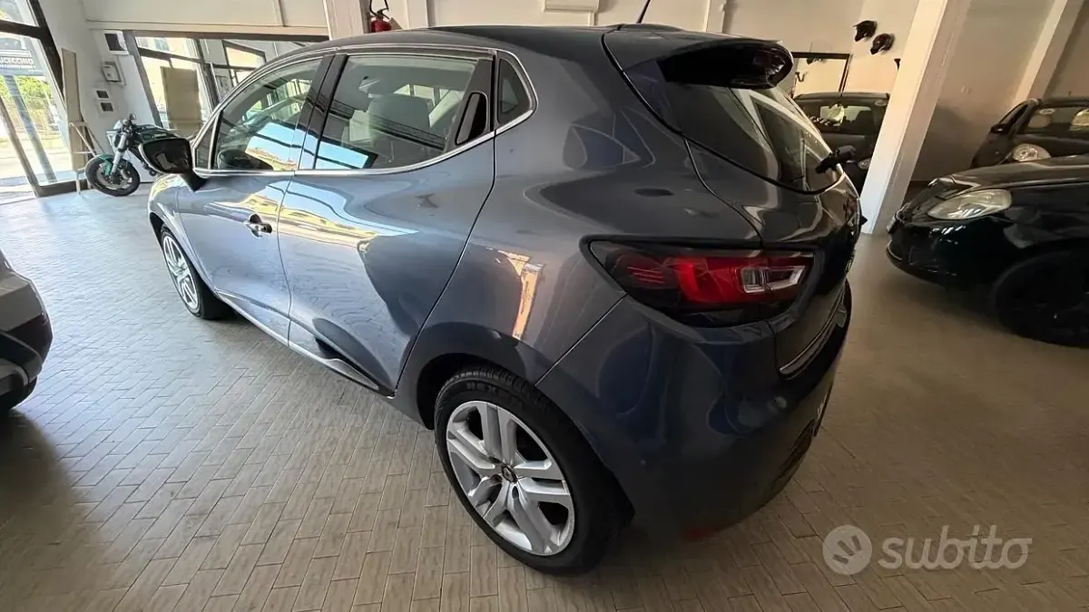 Usata Renault Clio IV Intens 90 CV (66 kW) 2019 Grigio Berlina
