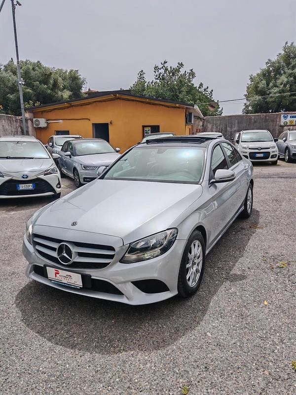 Usata Mercedes C200 Business 160 CV (117 kW) 2019 Argento Berlina