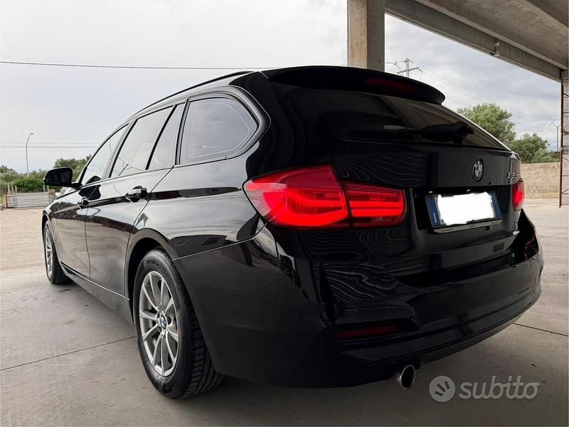 Usata BMW 318 150 CV (110 kW) 2018 Nero Station wagon