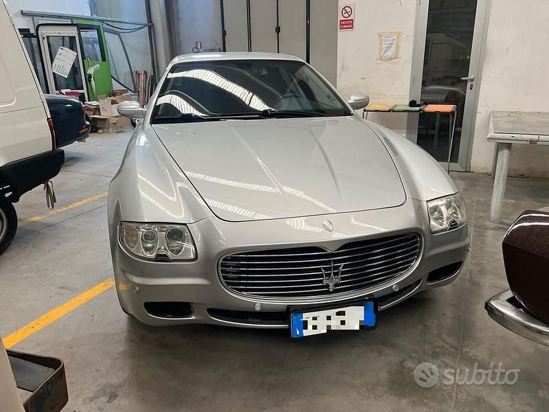 Grigio Usata 2006 Maserati Quattroporte Tre volumi | 19.999 € (Super prezzo) - Immagine 1/4