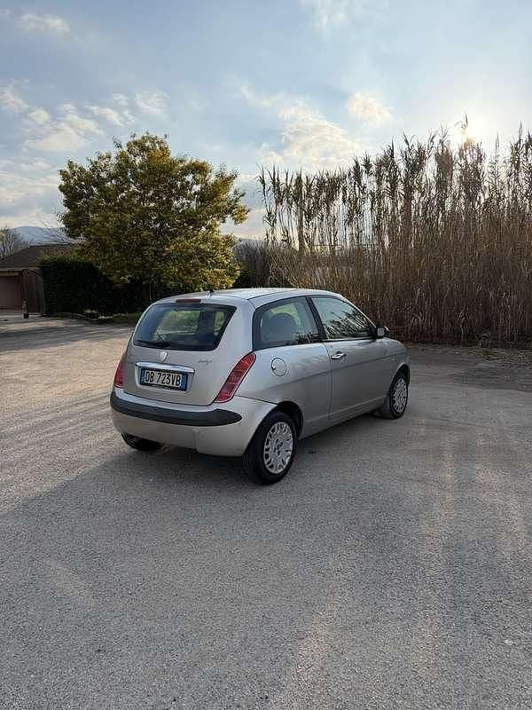 Usata Lancia Ypsilon 69 CV (50 kW) 2007 Utilitaria
