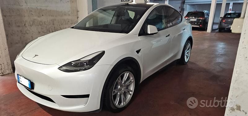 Usata Tesla Model Y 250 kW (340 CV) 2023 Bianco SUV