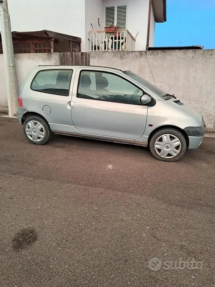 Usata Renault Twingo 58 CV (42 kW) 2002 Grigio Utilitaria