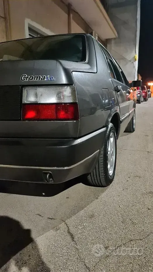 Usata Fiat Croma 120 CV (88 kW) 1988 Grigio Utilitaria