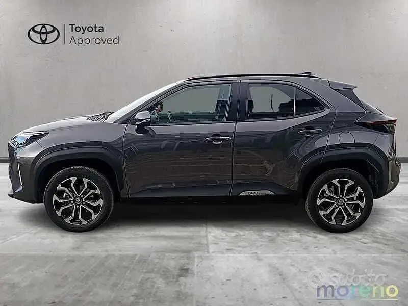 Usata Toyota Yaris Cross Trend 116 CV (85 kW) 2023 Grigio SUV