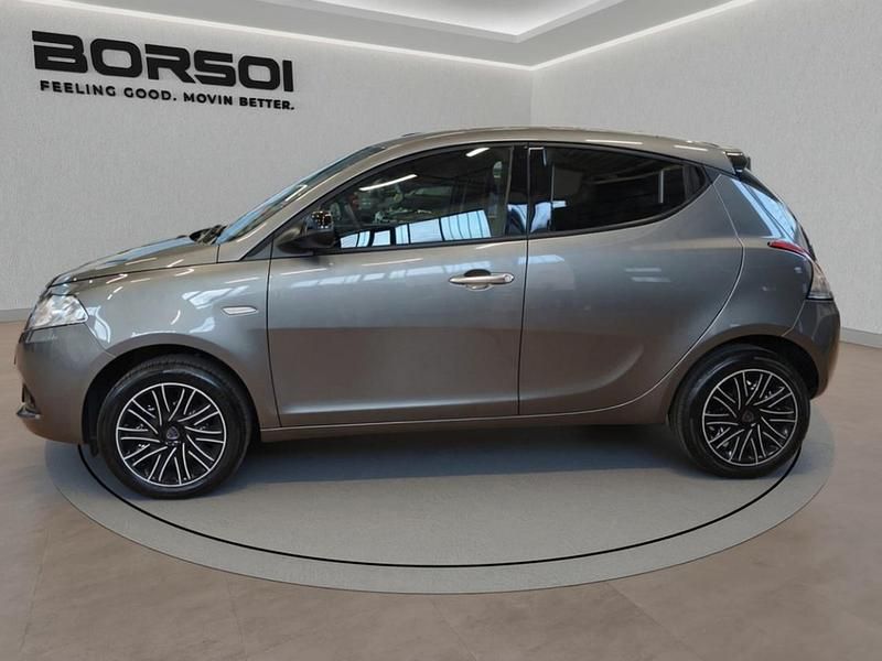 Usata Lancia Ypsilon Gold 69 CV (50 kW) 2024 Antracite Utilitaria