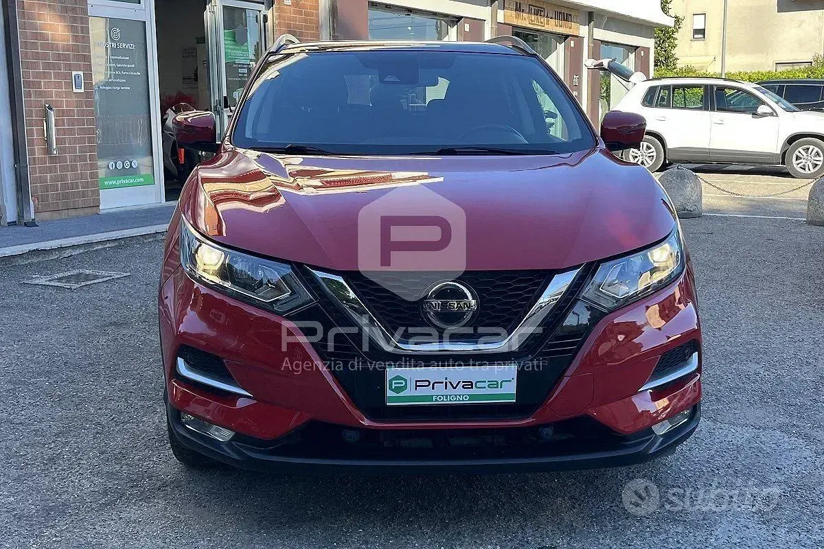 Usata Nissan Qashqai N-Connecta 140 CV (102 kW) 2019 Rosso SUV