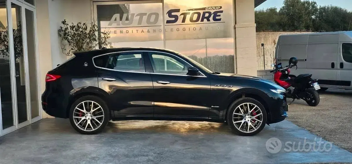 Usata Maserati Levante GranLusso 275 CV (202 kW) 2018 Nero SUV