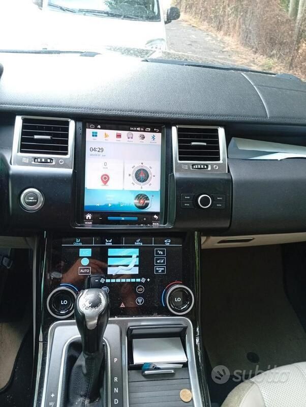 Nero Usata 2010 Land Rover Range Rover Sport SUV | 7000 € - Immagine 1/4