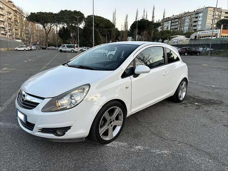 Usata Opel Corsa Sport 80 CV (58 kW) 2009 Bianco Utilitaria