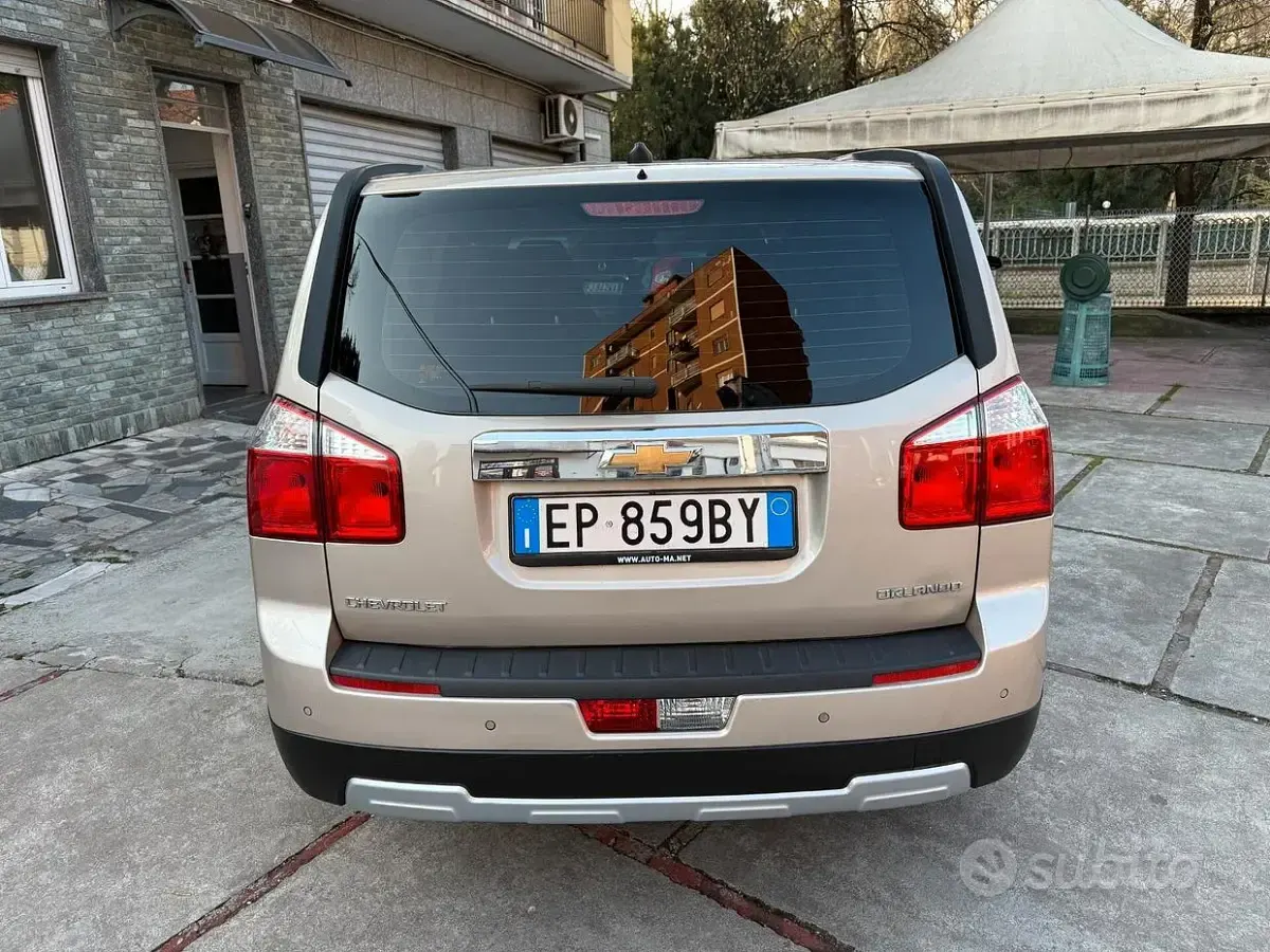 Usata Chevrolet Orlando LTZ 163 CV (119 kW) 2012 Grigio Monovolume