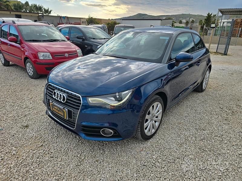Usata Audi A1 105 CV (77 kW) 2011 Blu Utilitaria
