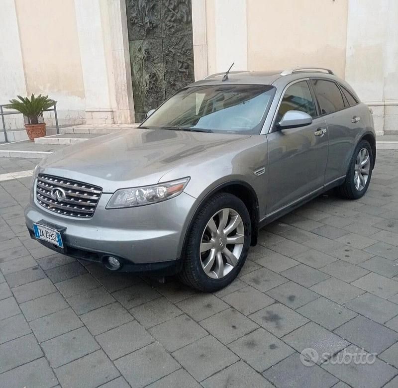 Usata Infiniti FX45 315 CV (231 kW) 2005 Grigio SUV
