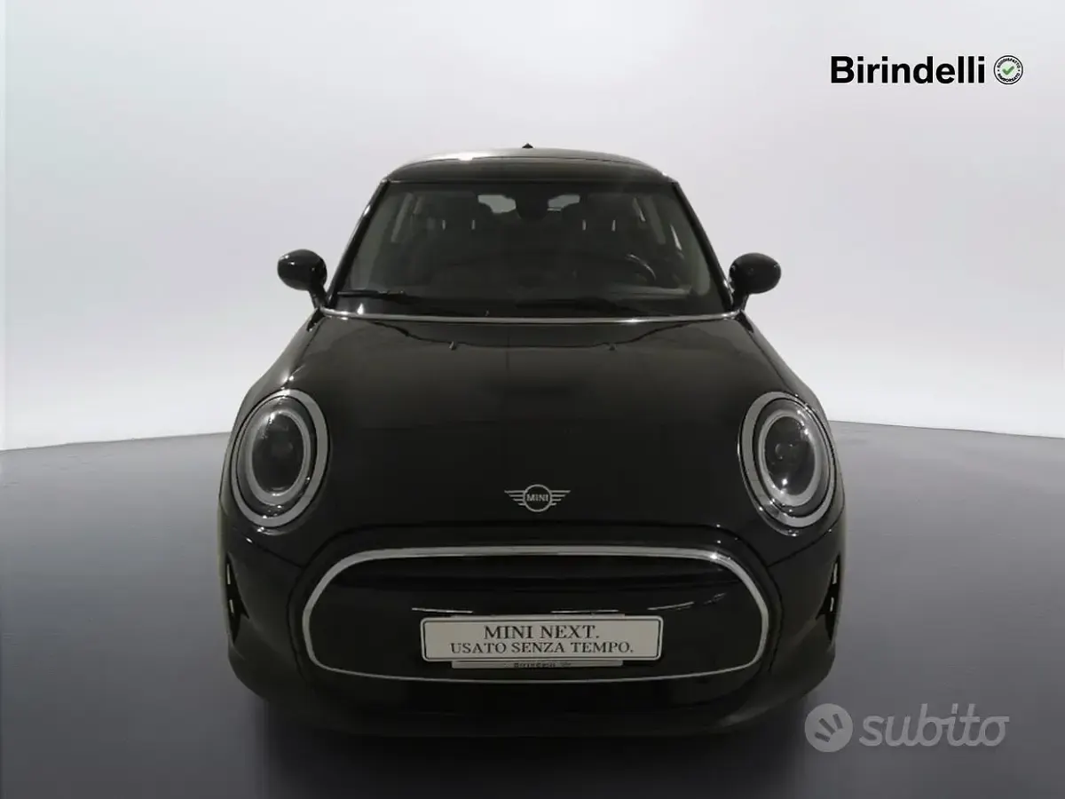Usata Mini ONE 102 CV (75 kW) 2022 Midnight black metallizzato Utilitaria