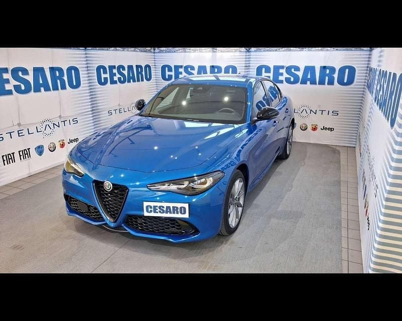 Usata Alfa Romeo Giulia Sprint 280 CV (205 kW) 2024 Blu Berlina