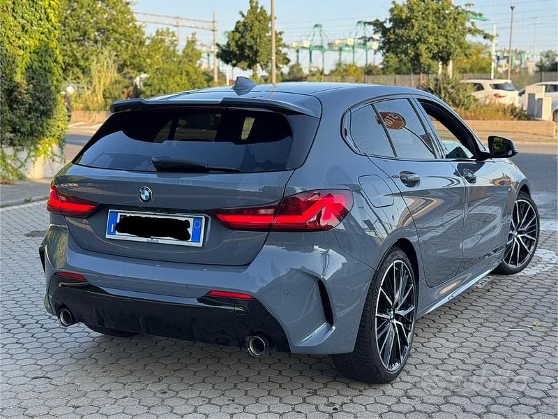 Begagnad BMW 118 M Sport 150 HK (110 kW) 2020 Grå Halvkombi