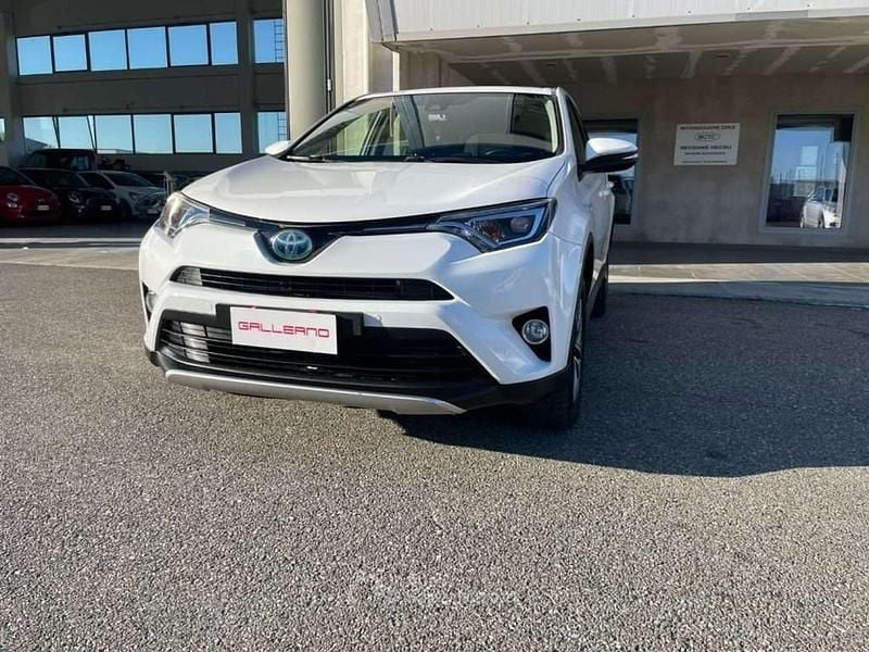 Usata Toyota RAV4 Hybrid Lounge 155 CV (114 kW) 2016 Bianco SUV
