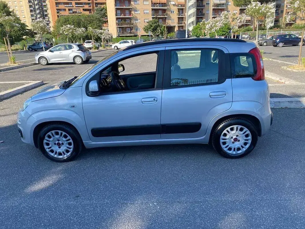 Usata Fiat Panda Lounge 75 CV (55 kW) 2015 Argento Utilitaria