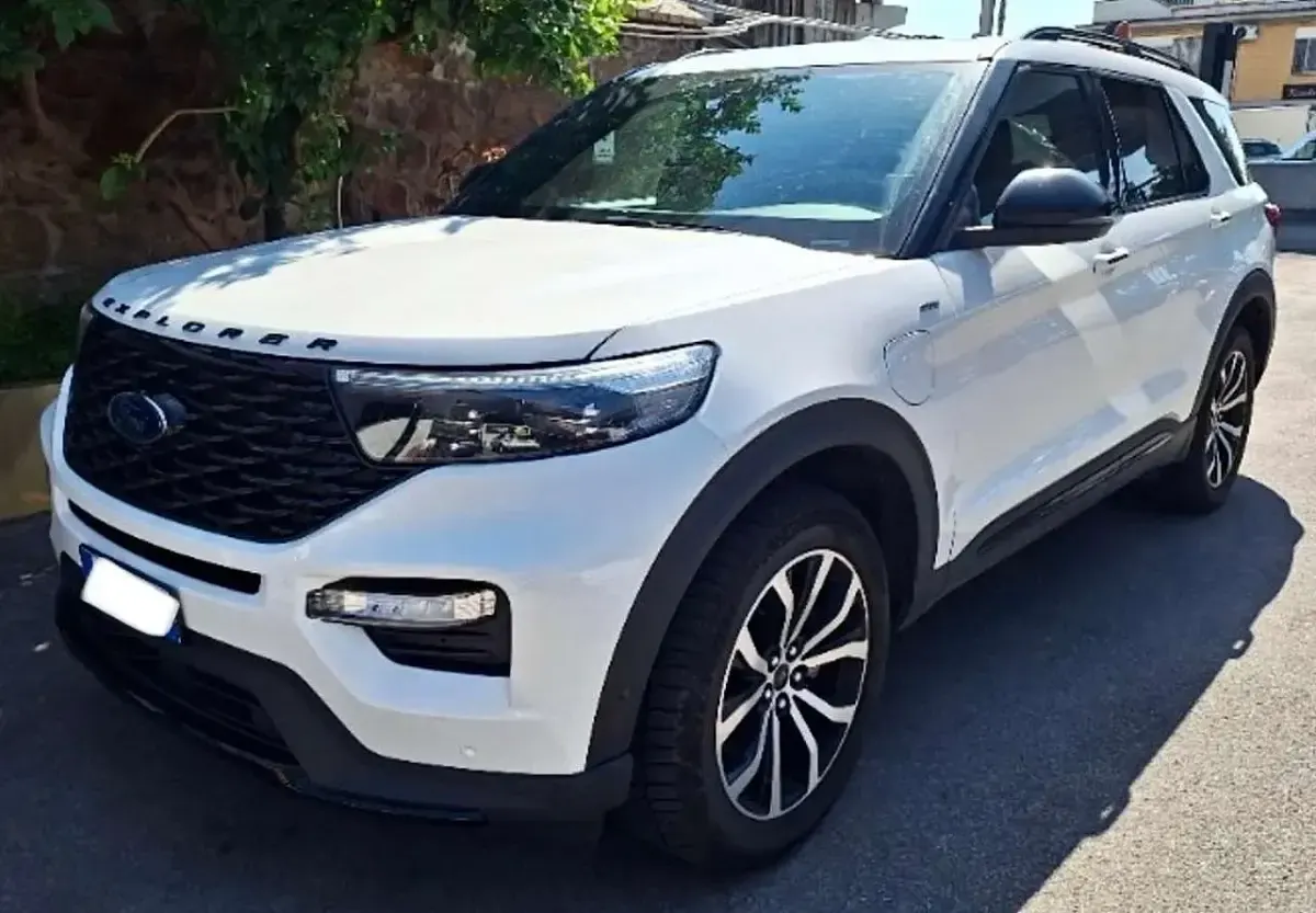Usata Ford Explorer ST-Line 363 CV (266 kW) 2022 Bianco SUV
