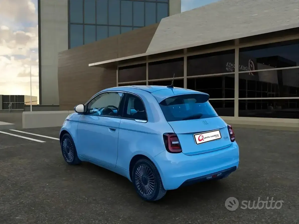 Usata Fiat 500e Opening Edition 42 kW (58 CV) 2020 Blu Cabrio