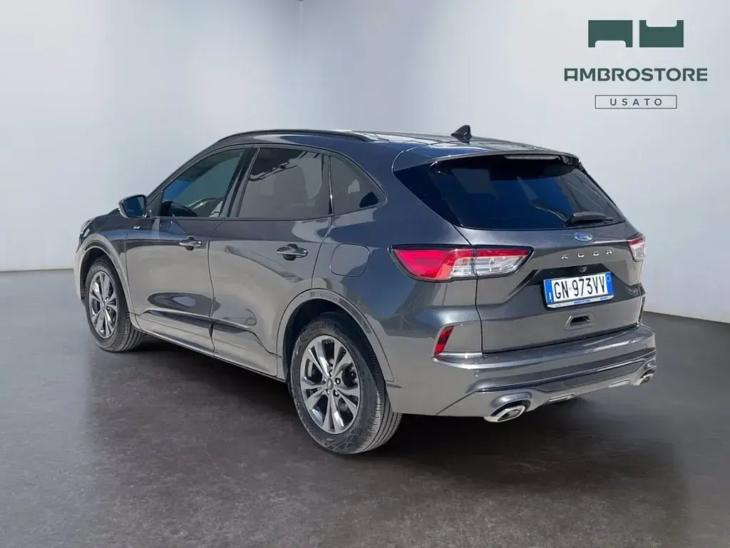 Usata Ford Kuga ST-Line 150 CV (110 kW) 2023 Magnetic grey SUV