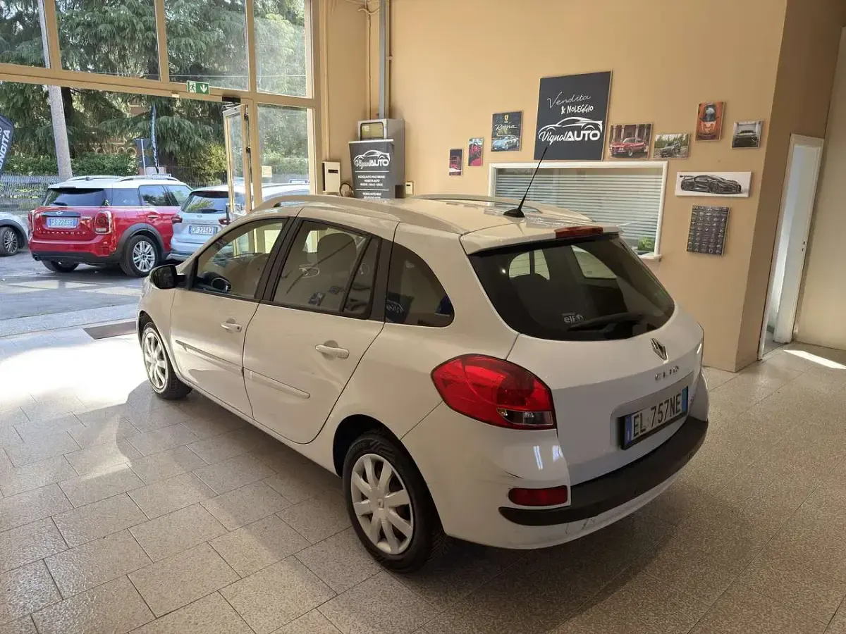 Usata Renault Clio GrandTour Dynamique 88 CV (64 kW) 2012 Bianco Station wagon