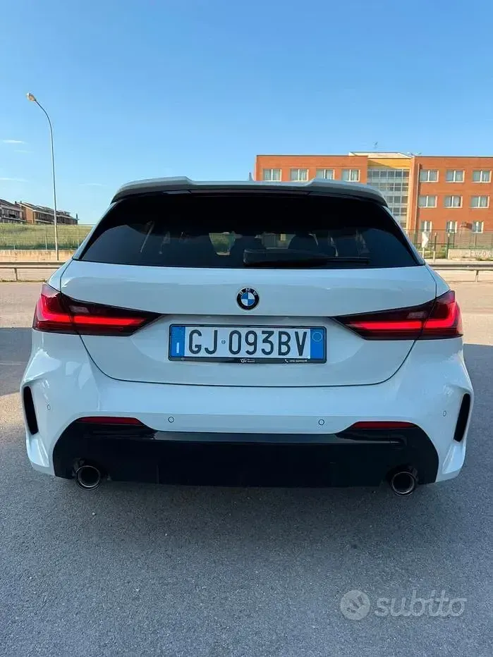 Usata BMW 118 M Sport 150 CV (110 kW) 2022 Bianco Utilitaria