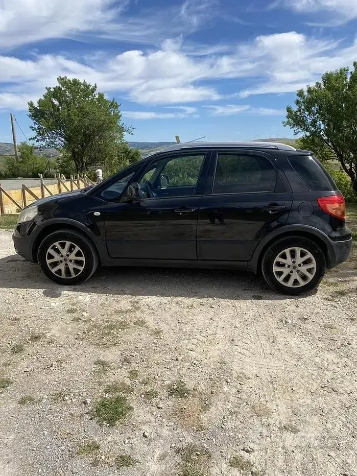 Usata Fiat Sedici 135 CV (99 kW) 2010 Nero SUV