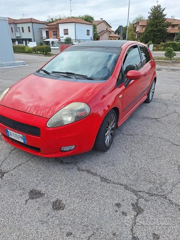 Usata 2006 Fiat Grande Punto Utilitaria | 1000 € (Super prezzo) - Immagine 1/4