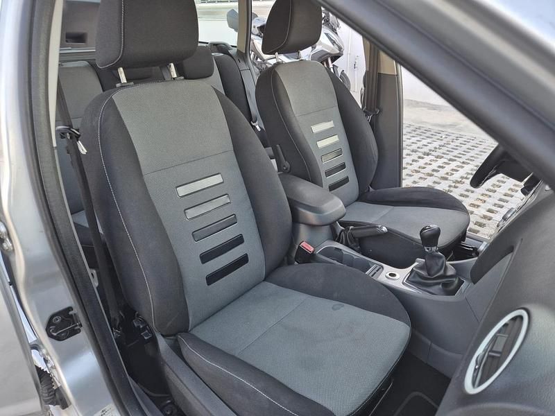 Begagnad Ford Focus 108 HK (79 kW) 2011 Grå Sedan