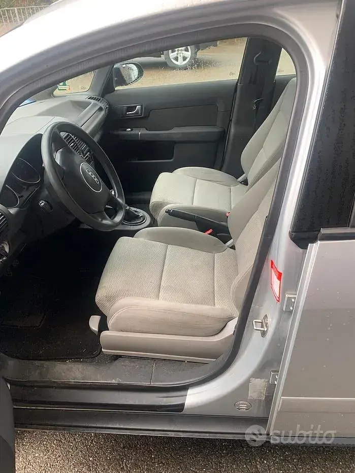 Usata Audi A2 75 CV (55 kW) 2003 Grigio Utilitaria