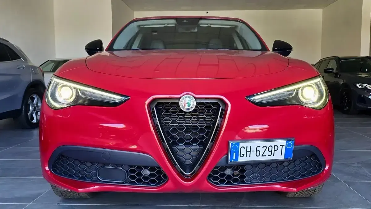 Usata Alfa Romeo Stelvio Sprint 190 CV (139 kW) 2022 Rosso SUV