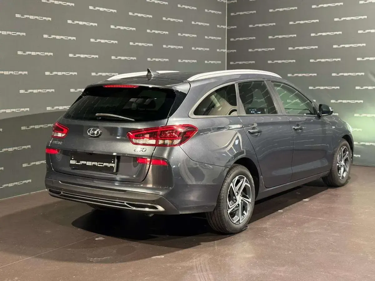 Usata Hyundai i30 Prime 120 CV (88 kW) 2023 Grigio scuro Station wagon