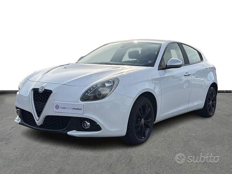 Bianco Usata 2017 Alfa Romeo Giulietta Super Tre volumi | 9500 € (Buon prezzo) - Immagine 1/4