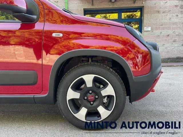 Usata Fiat Panda Cross Cross 70 CV (51 kW) 2024 Rosso Utilitaria